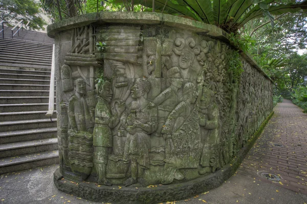 Резьба по балийским каменным стенам 2 — стоковое фото