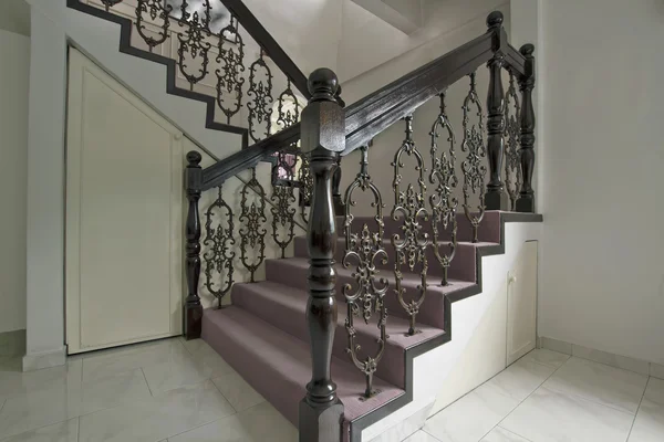 Багато прикрашених сходами — стокове фото