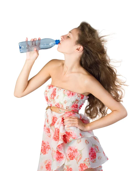 Jeune fille avec bouteille d'eau — Photo