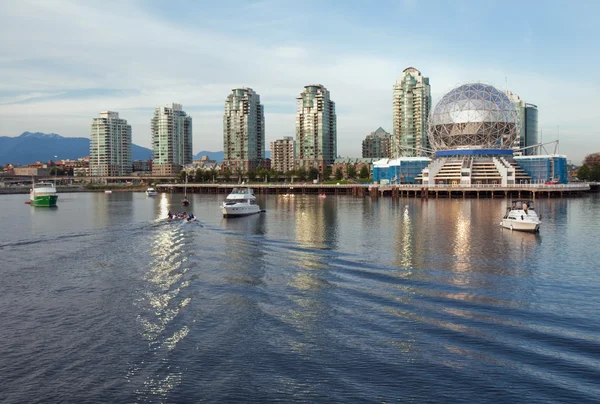 Vancouver Science World skyline from the water of False Creek — Stock Photo, Image