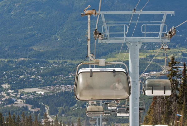 Chair lifts at Whistler Peak British Columbia — Stock Photo, Image