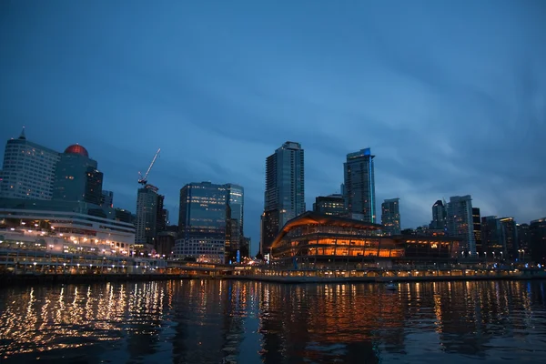 Vancouver Skyline à noite — Fotografia de Stock