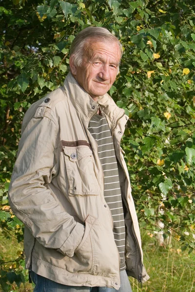 Portret van de bejaarde man — Stockfoto