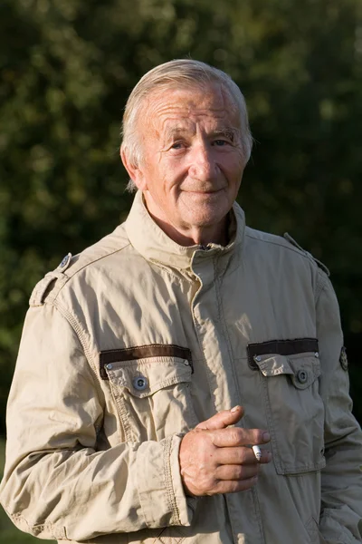 Portret starszego mężczyzny — Zdjęcie stockowe
