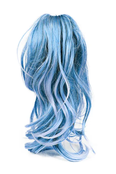 Parrucca di lunghi capelli blu isolati su bianco — Foto Stock
