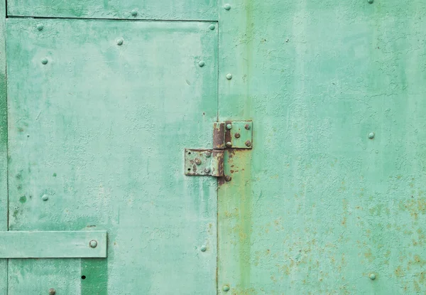 Old rusty lock on the garage door — Stock Photo, Image