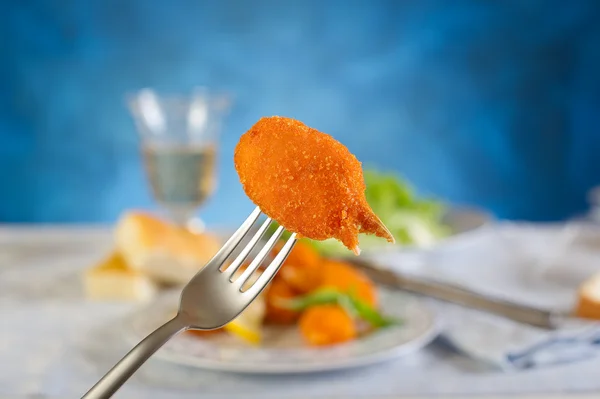 Tenedor con garra de cangrejo frito — Foto de Stock