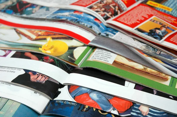 Stack av tidskrifter — Stockfoto