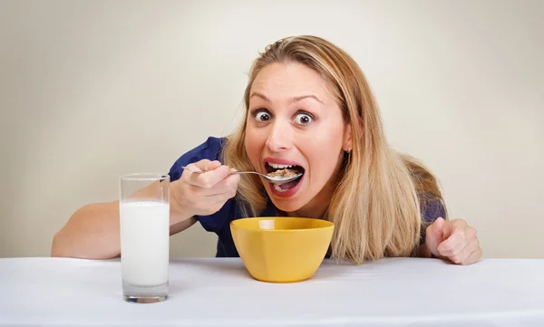 Desayuno saludable con cereales —  Fotos de Stock