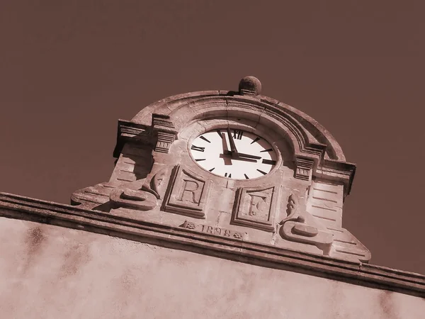 旧的壁画时钟 — 图库照片