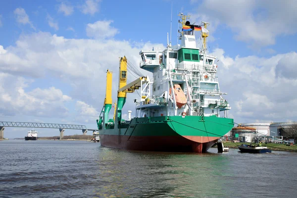 Navio no Canal de Kiel — Fotografia de Stock