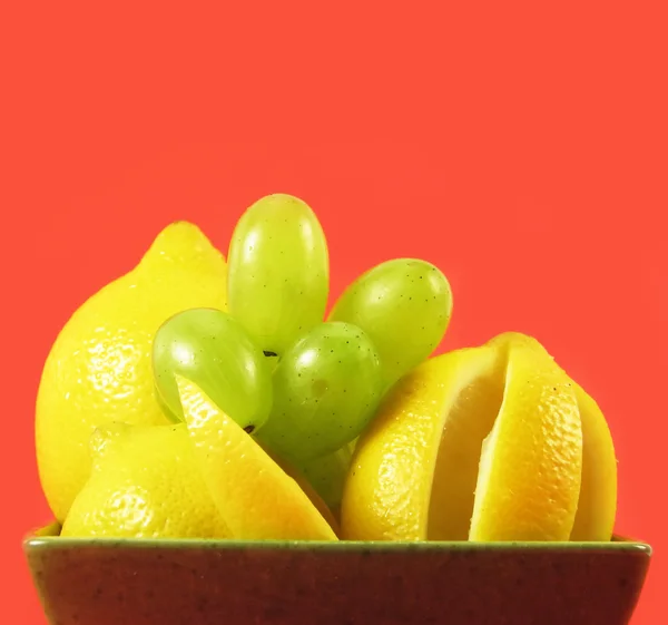 Limões e frutos de uvas — Fotografia de Stock