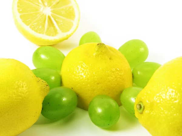 レモンおよびブドウの果実 — ストック写真