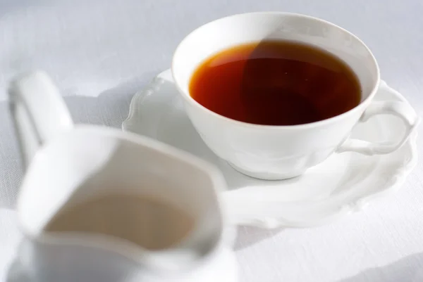 Proudí čerstvý čaj. — Stock fotografie