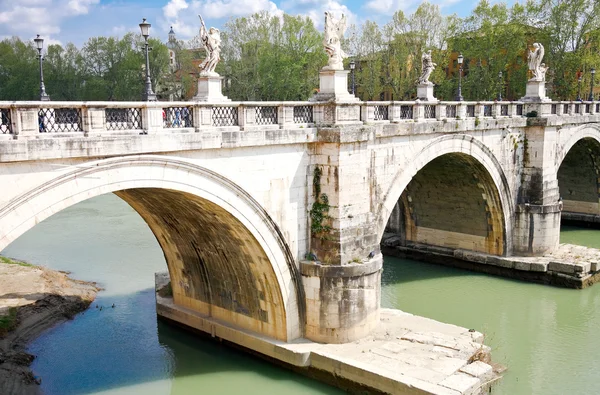Sant 'angelo-Brücke — Stockfoto