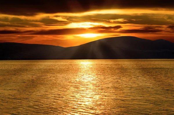 Pôr do sol sobre o mar Adriático — Fotografia de Stock
