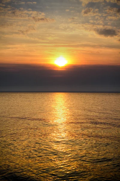 Puesta de sol del mar dorado —  Fotos de Stock