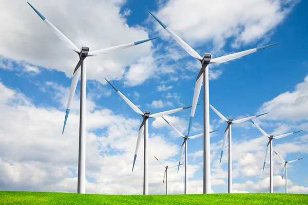Molino de viento, fuente de energía alternativa — Foto de Stock