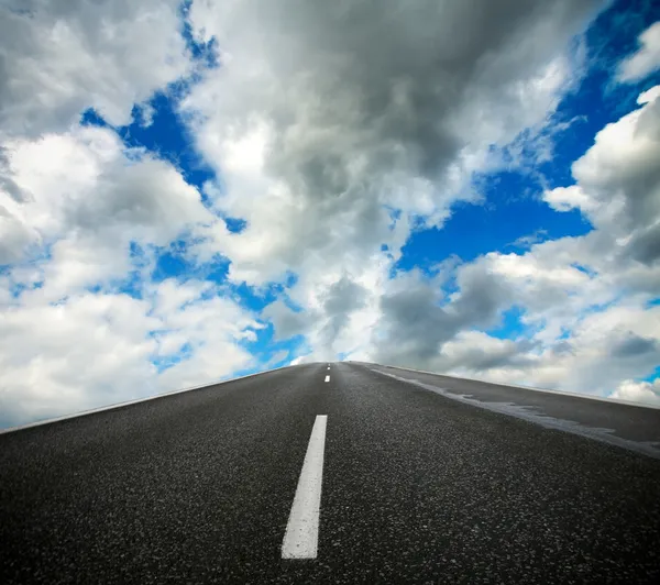 Autostrada verso il cielo — Foto Stock