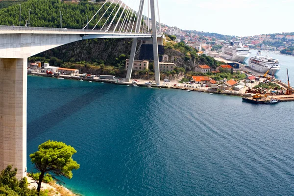 Ponte de suspensão - Dubrovnik, Croácia — Fotografia de Stock