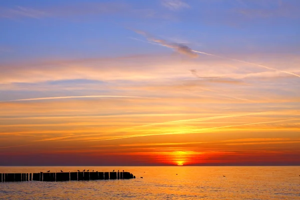 Όμορφη θάλασσα ηλιοβασίλεμα — Φωτογραφία Αρχείου