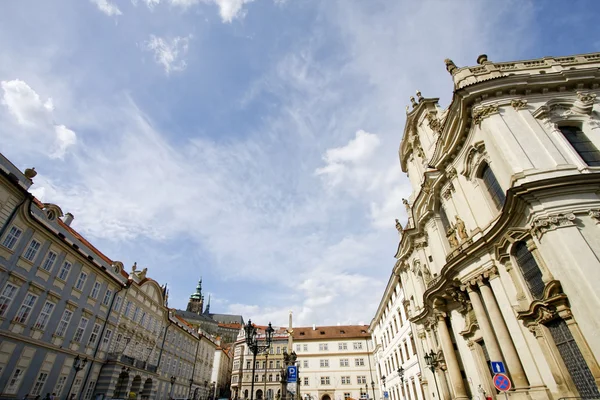 Den vackra arkitekturen i Prag — Stockfoto