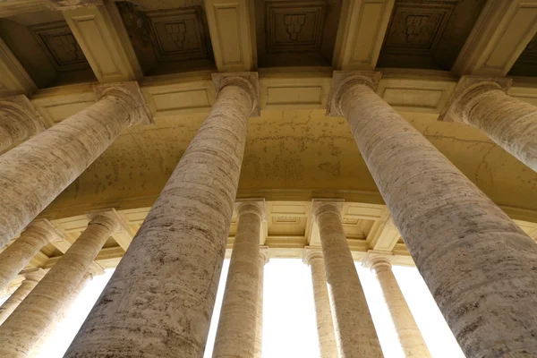 Starověké sloupce pilíř — Stock fotografie