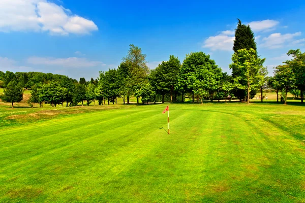 Beautiful golf park — Stock Photo, Image