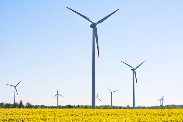 Generatorer vindkraftpark — Stockfoto