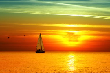 Beautiful sea sunset clipart