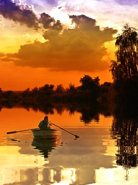 Pêche au coucher du soleil — Photo