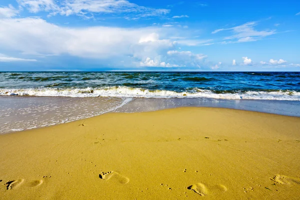Kroki stóp na plaży — Zdjęcie stockowe