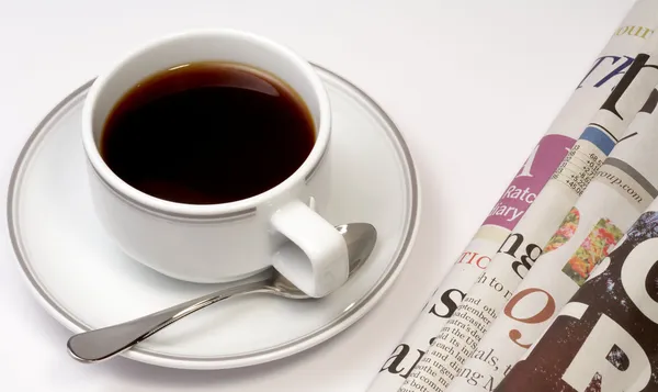 Kaffee und Nachrichten — Stockfoto