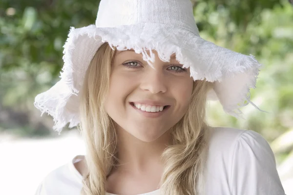 Sombrero blanco — Foto de Stock