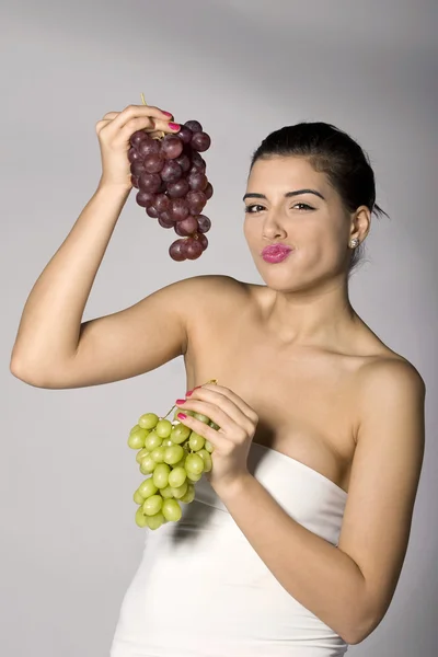 Nő a szőlő keverjük össze — Stock Fotó