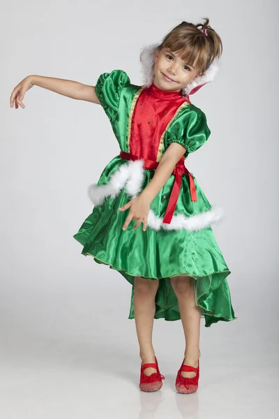 Чарівної маленької дівчинкою в день Святого Patrick — стокове фото