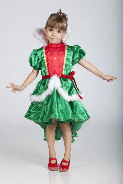 Чарівної маленької дівчинкою в день Святого Patrick — стокове фото