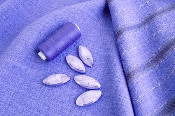 Buttons and thread — Stock Photo, Image