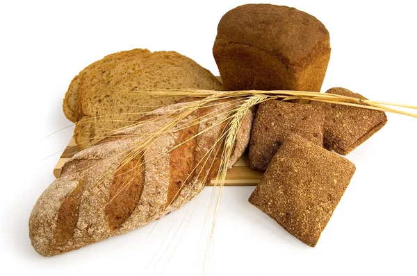 Çavdar ekmeği, çavdar sapları ile — Stok fotoğraf