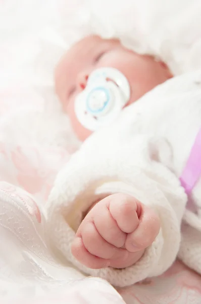 初生婴儿的手 — 图库照片