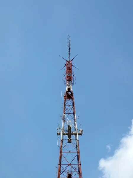High red telecommunication pylone, blue — Stock Photo, Image