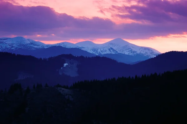 Svítání v horách — Stock fotografie