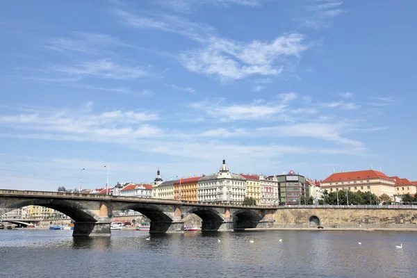 Вид на красивую Прагу — стоковое фото