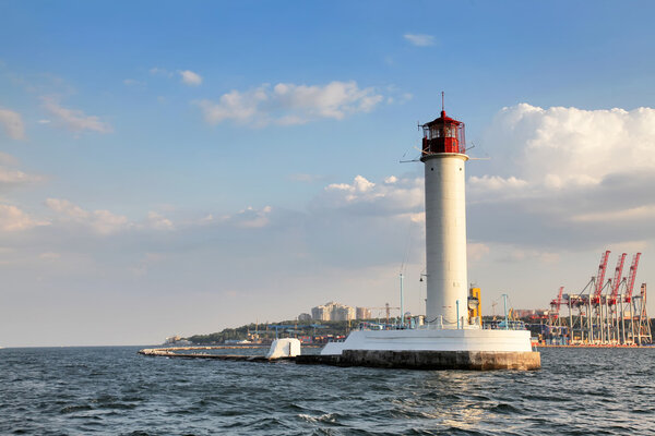 Работающий маяк. Одесса. Украина. Черное море
