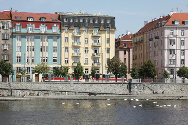 Прага - Старый город, вид с реки — стоковое фото