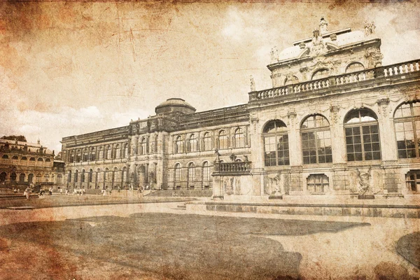Museo Zwinger di Dresda, Germania. Foto in vecchio stile di immagine . — Foto Stock
