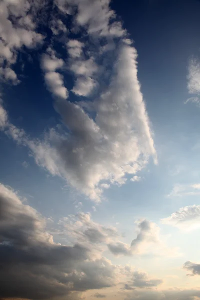 Zachód słońca i chmury. — Zdjęcie stockowe