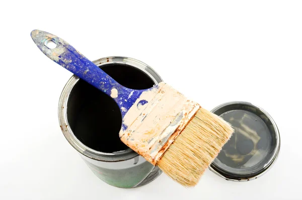 Pincel en una lata de pintura — Foto de Stock