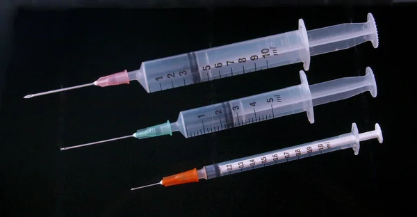 Hypodermic syringe and needle — Stock Photo, Image