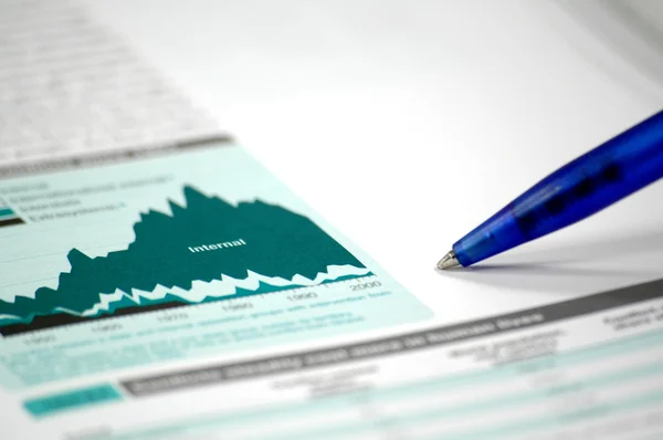 Showing business and financial report — Stock Photo, Image